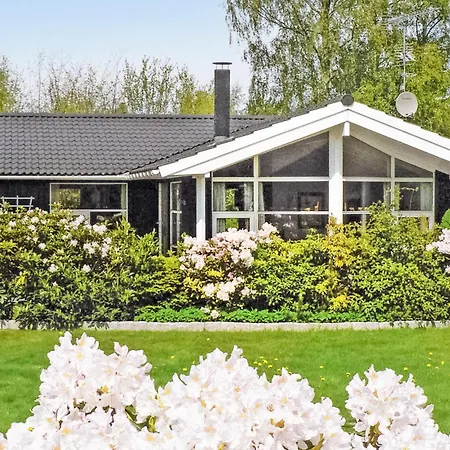 Cozy In With Wifi Holiday home Gilleleje
